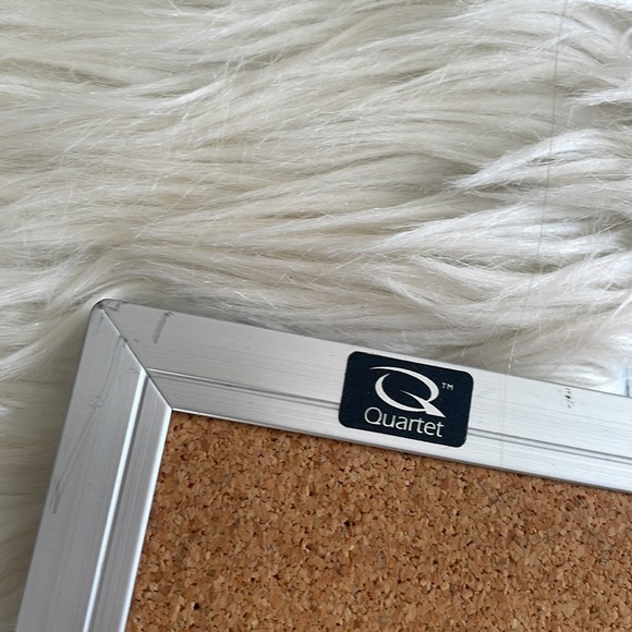 Small wall hanging bulletin board - Picture 2 of 16